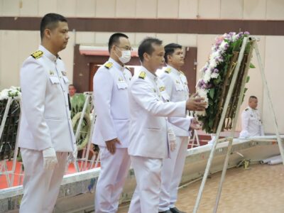 11-07-2569 สตง.กาฬสินธุ์ เข้าร่วมพิธีทำบุญตักบาตรถวายพระราชกุศล พิธีวางพวงมาลาและถวายราชสดุดี เนื่องในวันคล้ายวันสวรรคตสมเด็จพระนารายณ์มหาราช